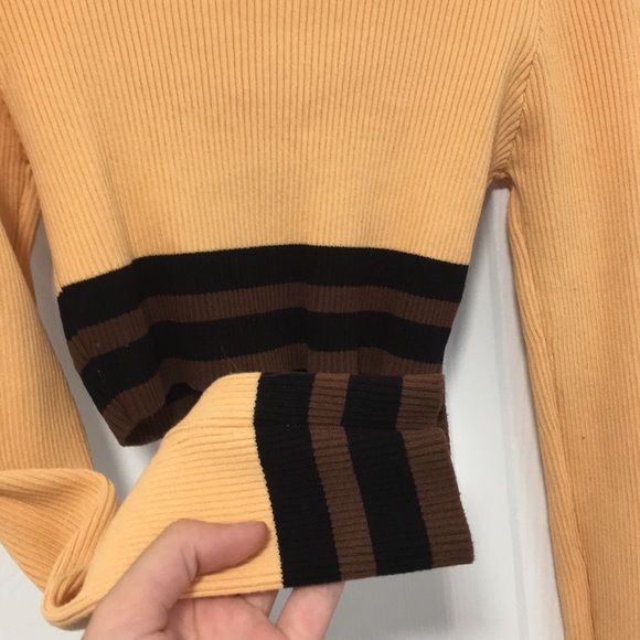 Cropped sweater - Picture 3 of 3